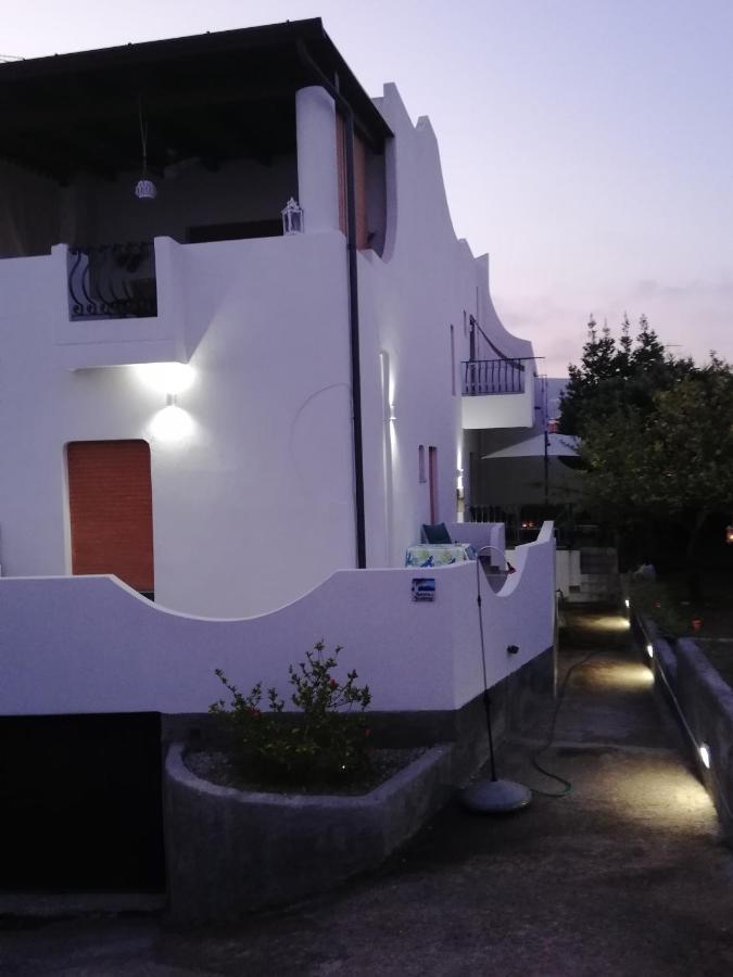 Villetta Aurora Lipari  Eksteriør billede